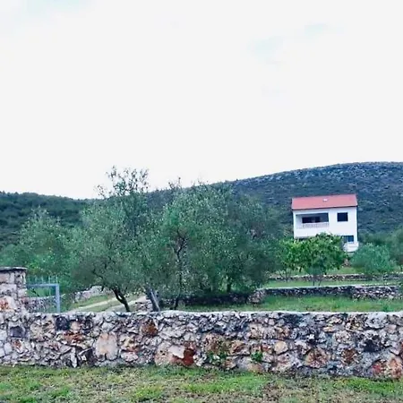 Emari Villa *