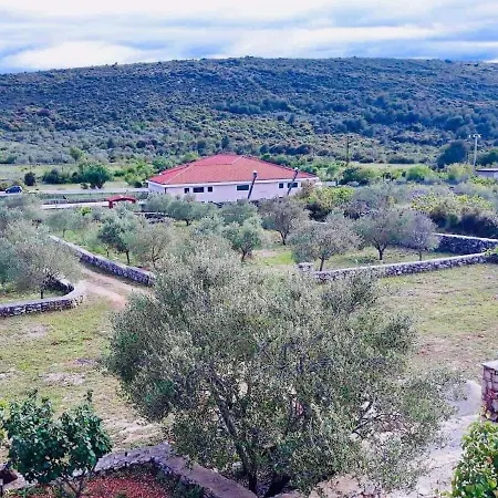 Villa Emari